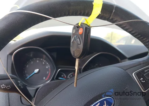 2015 Ford Focus Se z USA, uszkodzony, nr VIN 1FADP3K21FL234206